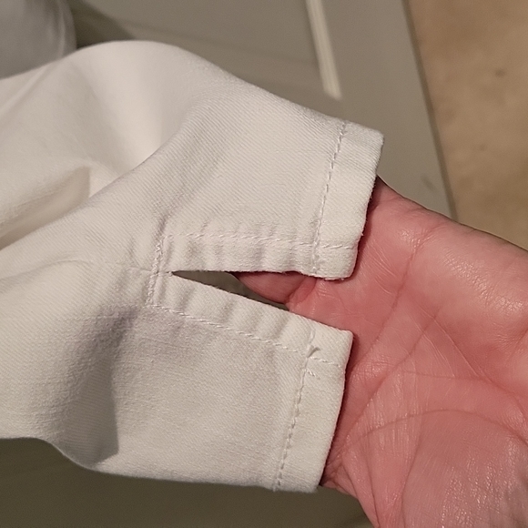 Jaclyn Smith Woman White Crop Jeans, Size 20W - Picture 8 of 11